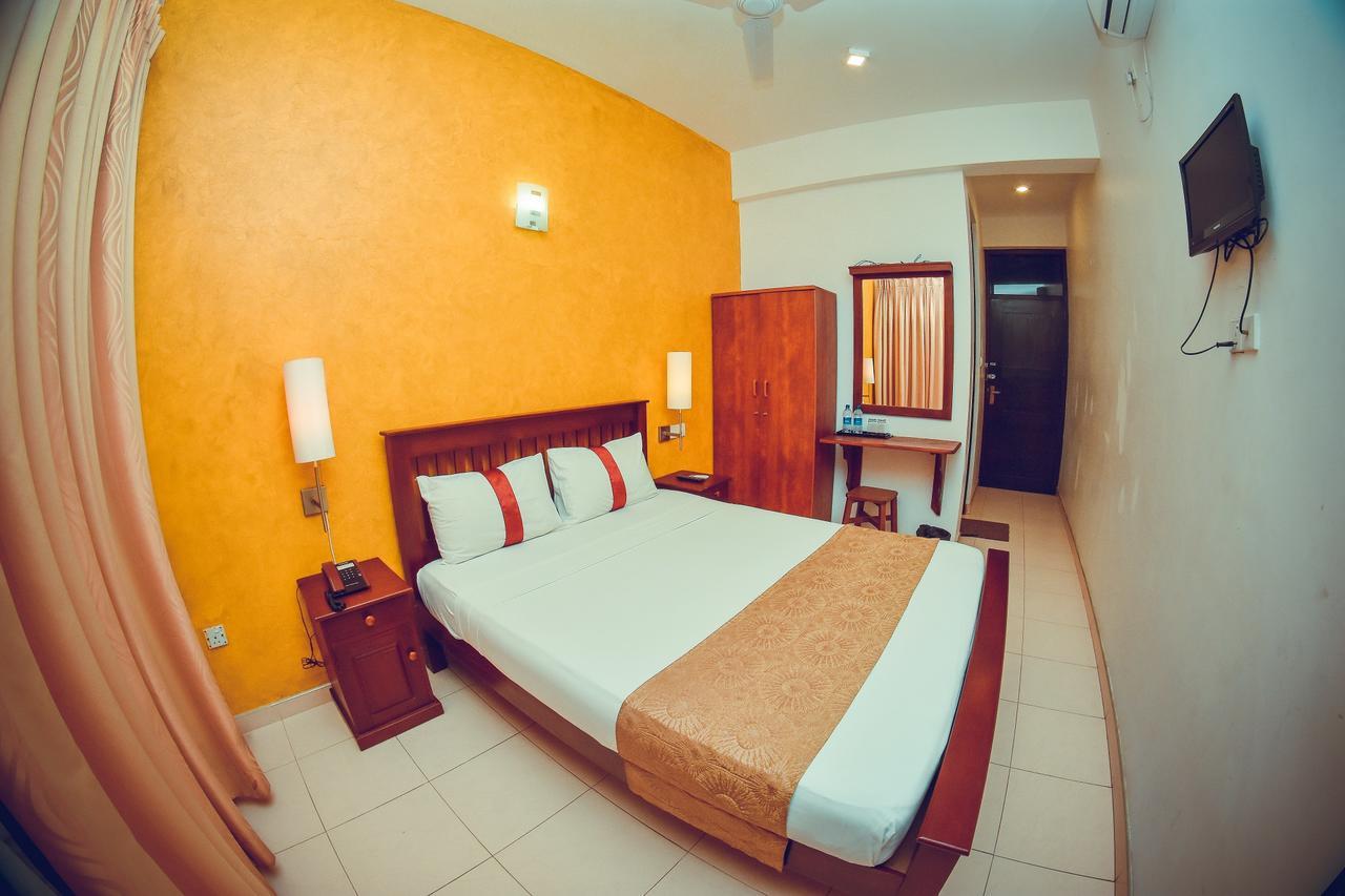 Zendara Hotel ネゴンボ エクステリア 写真